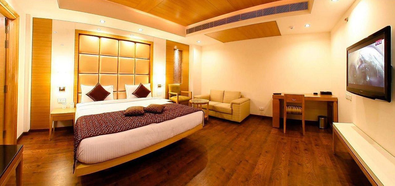 Almondz Hotel New Delhi Bagian luar foto